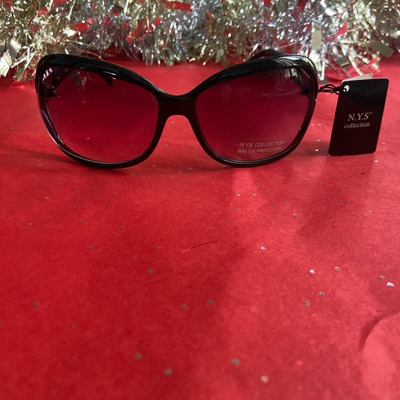 NEW Sunglasses with MAX UV protection. By NYS Collection. - Picture 3 of 7